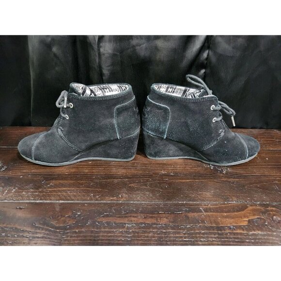 Toms Women's Black Suede Desert Wedge Lace-Up Bootie Sz. 8 - Picture 2 of 9